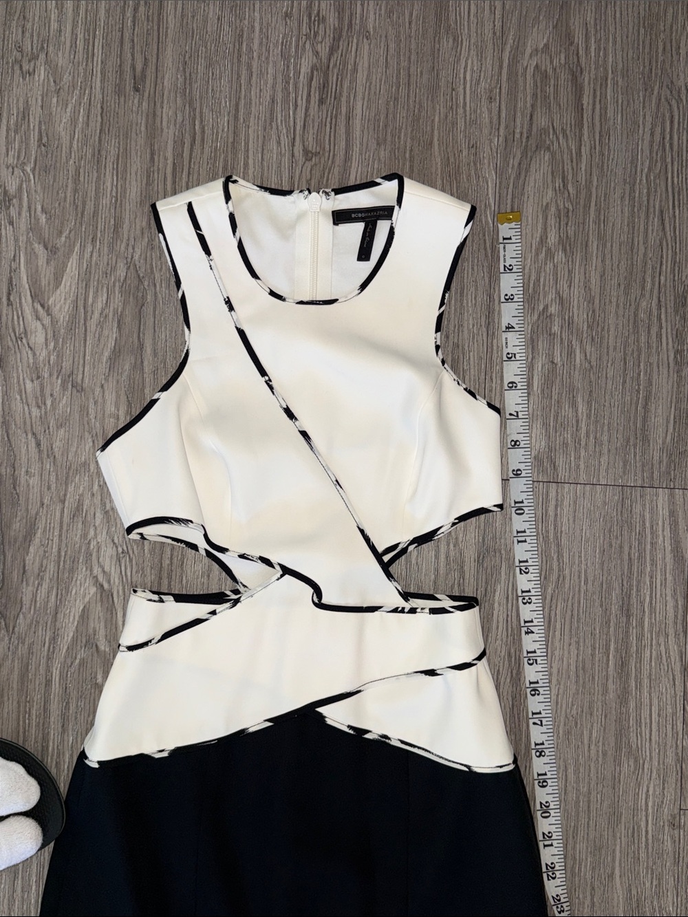 BCBGMAXAZRIA “NIKKOLE” Woven Black/ White Gown Size 0 - Picture 8 of 14